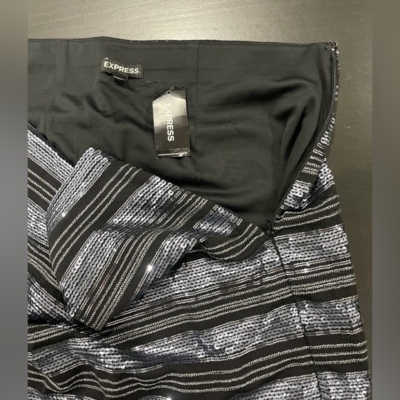NWT Express Women’s Sequins Mini Skirt Sz 6 - Picture 2 of 6
